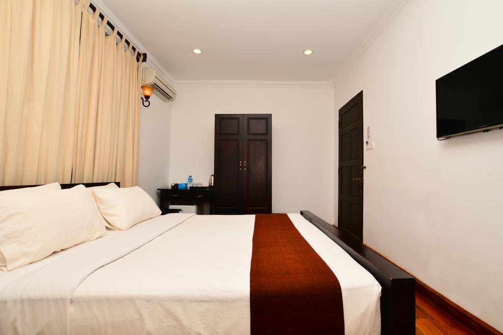 The Manor Hotel Nyaung Shwe Exterior photo
