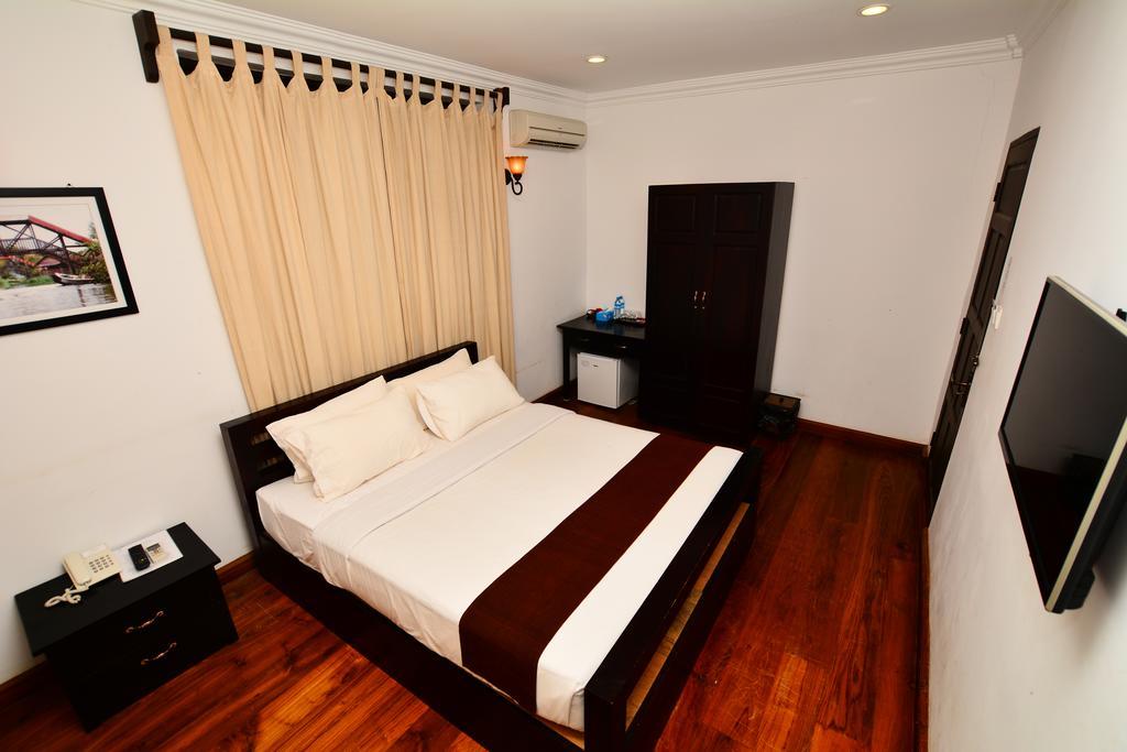 The Manor Hotel Nyaung Shwe Exterior photo